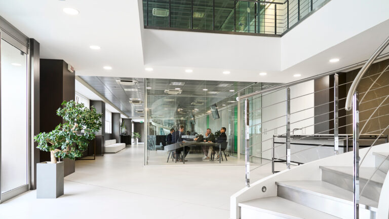 Locations and showrooms